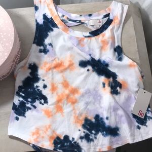 Athletic shirt